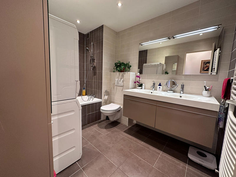 Appartement - 140 m² - 5 pièces