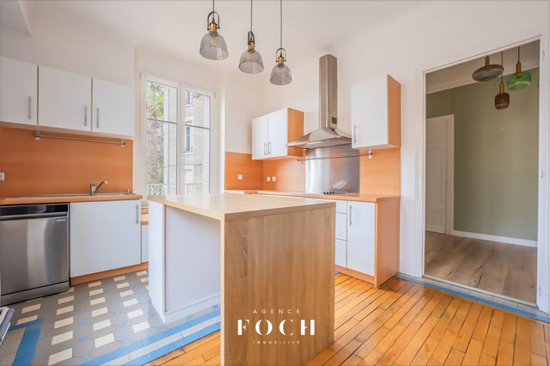 Appartement - 82 m² - 3 pièces