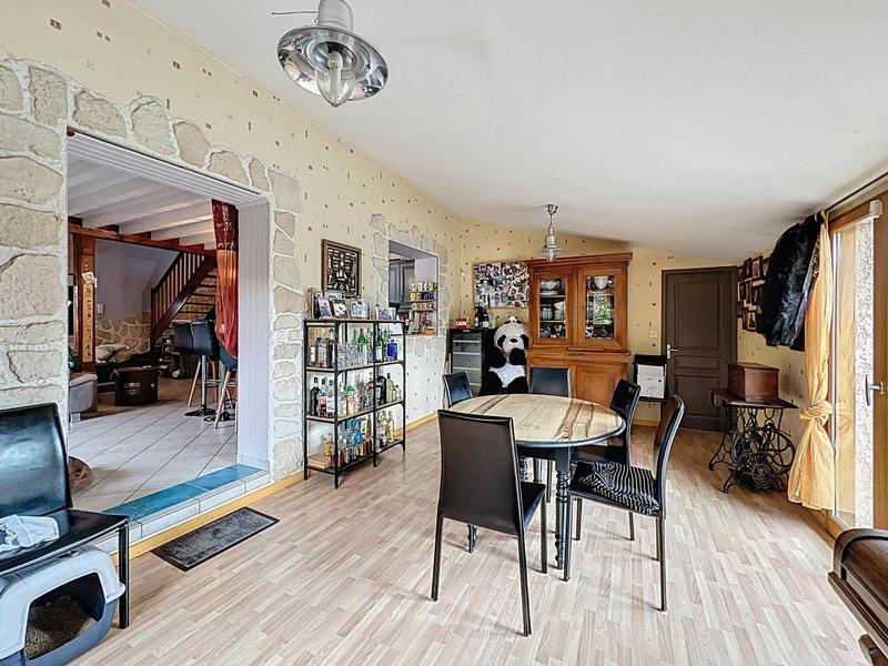 Villa - 160 m² - 8 pièces