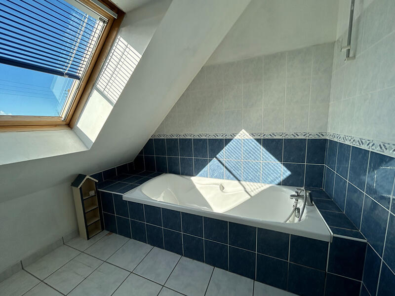 Maison - 119 m² - 9 pièces