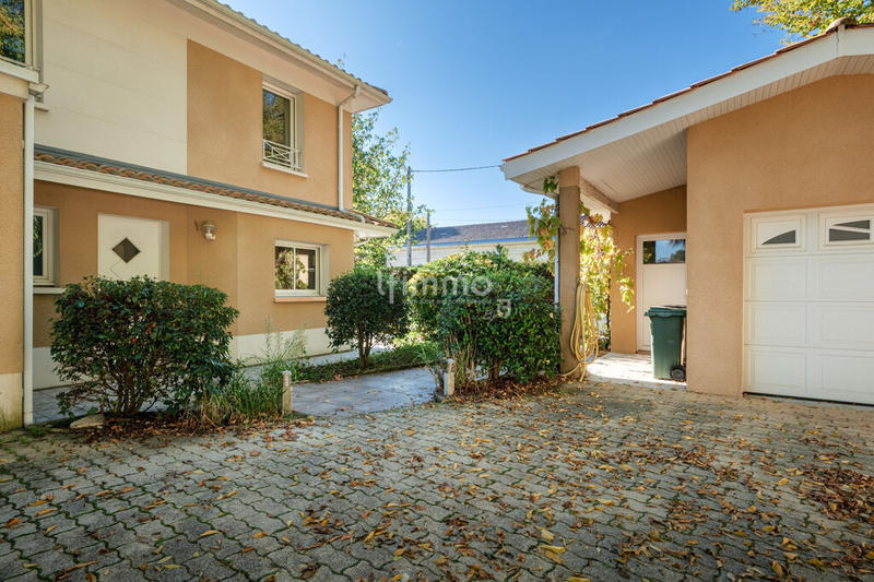 Maison de ville - 115 m² - 5 pièces