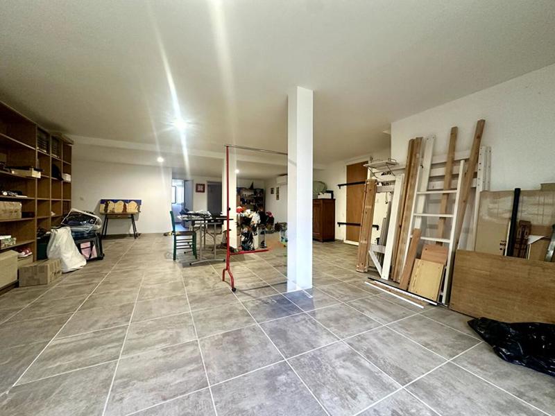 Maison - 210 m² - 6 pièces