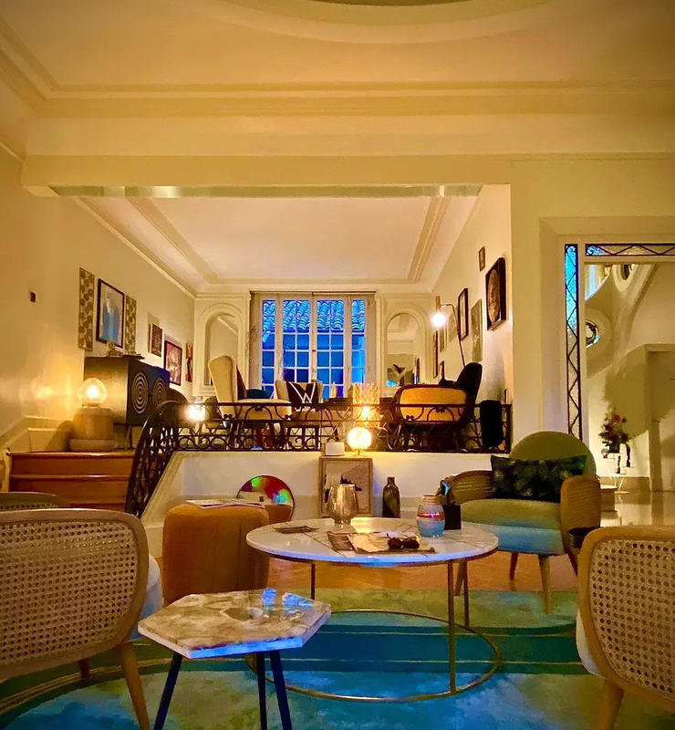 Maison - 380 m² - 10 pièces