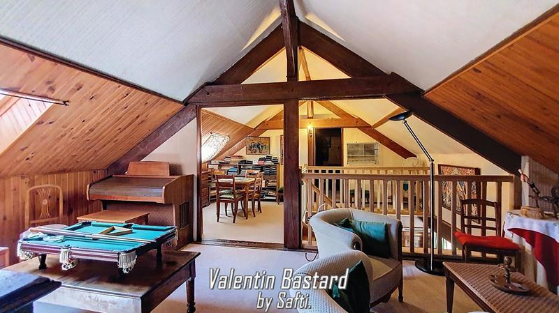 Maison - 213 m² - 8 pièces