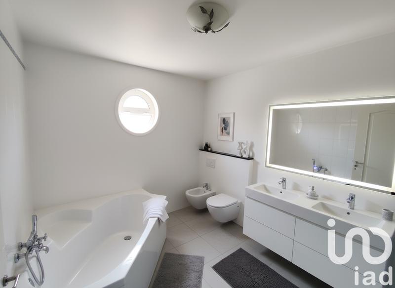 Maison - 145 m² - 7 pièces