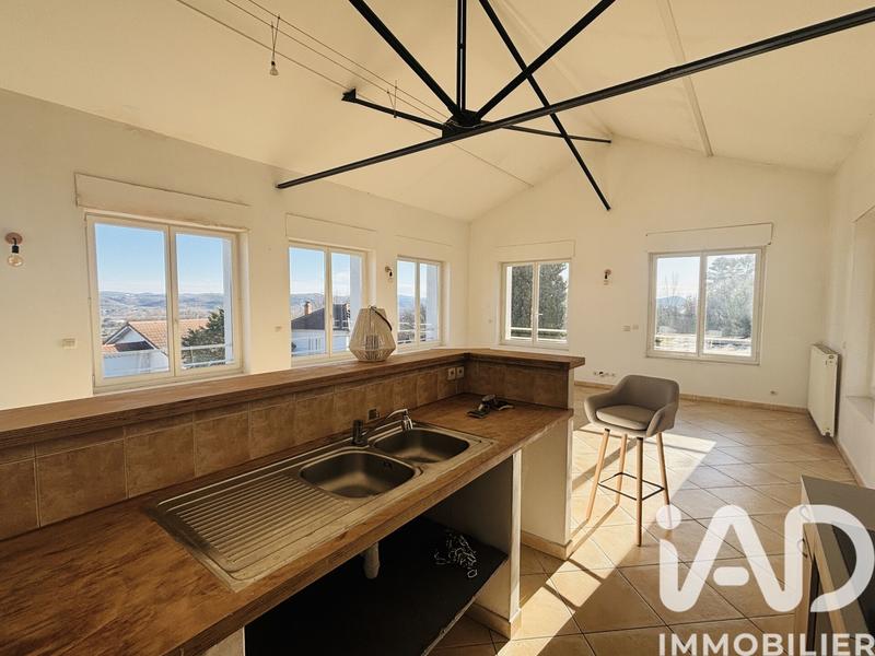 Appartement - 95 m² - 3 pièces