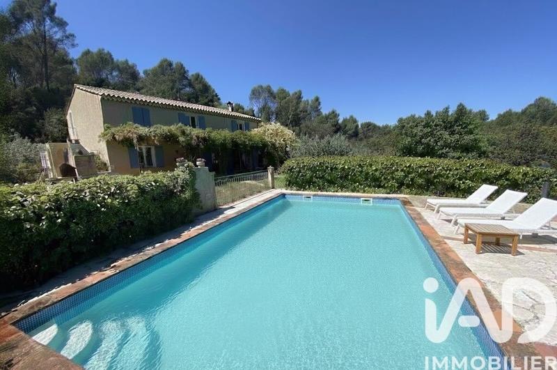 Maison - 182 m² - 7 pièces