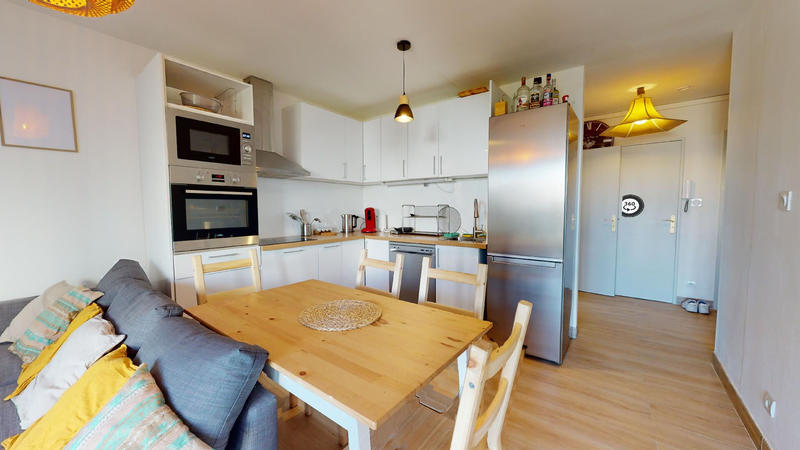 Appartement - 80 m² - 5 pièces