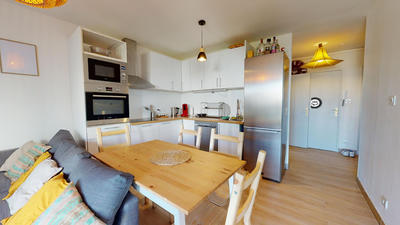 Appartement - 80 m² - 5 pièces