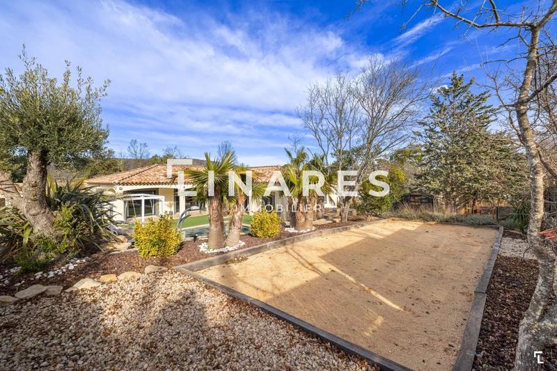 Villa - 162 m² - 6 pièces