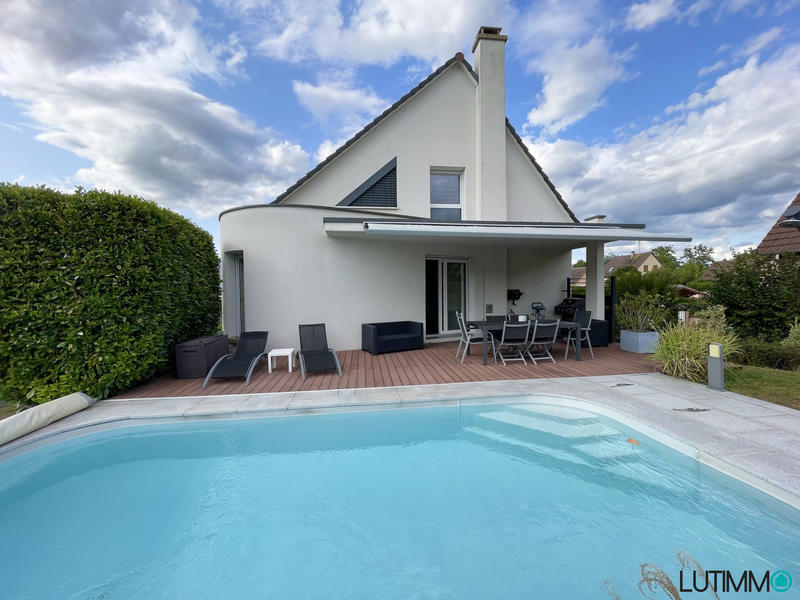 Maison contemporaine - 184 m² - 6 pièces