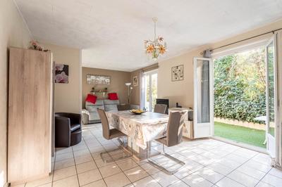 Villa - 80 m² - 4 pièces