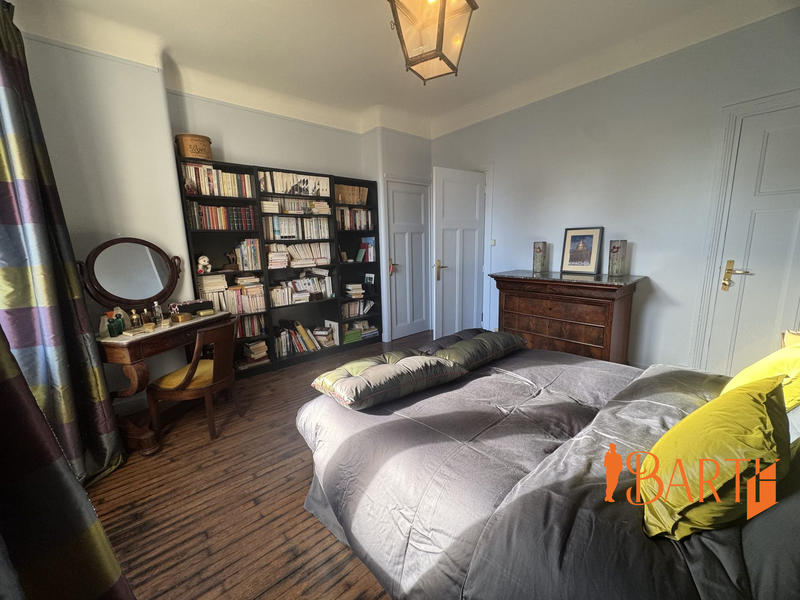 Appartement - 140 m² - 5 pièces