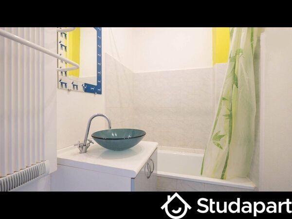 Chambre - 14 m² - 1 pièce