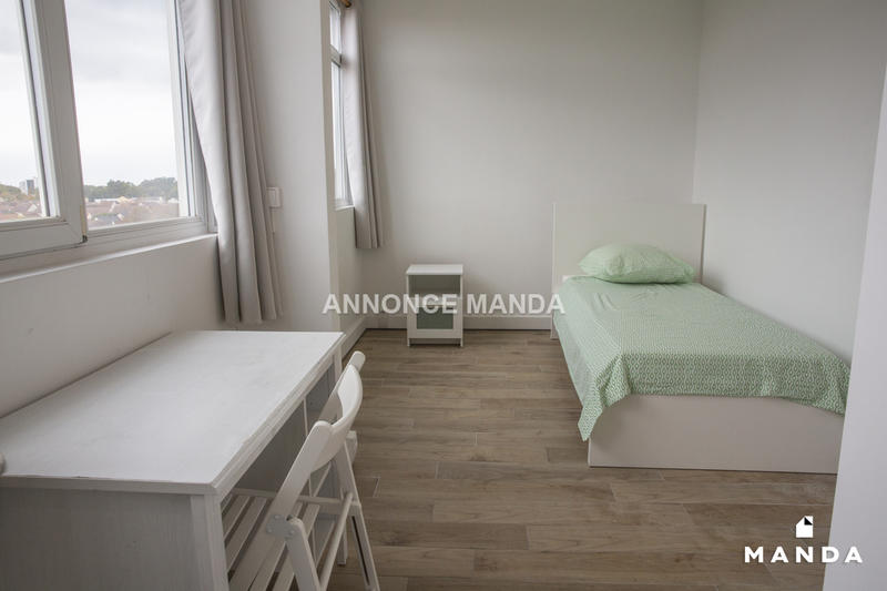 Chambre - 10 m² - 4 pièces