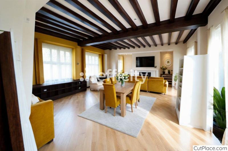 Maison - 220 m² - 8 pièces