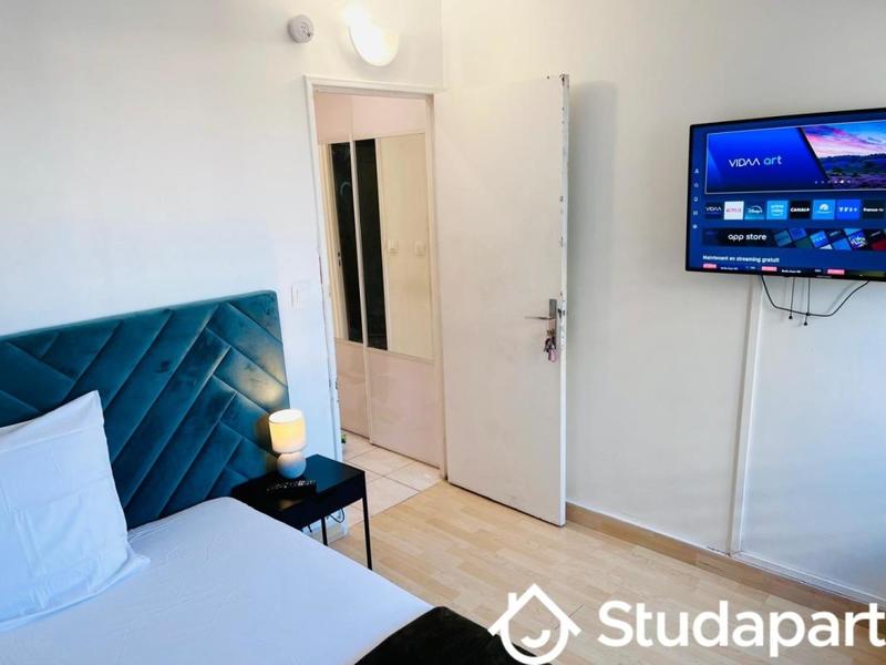 Chambre - 101 m² - 1 pièce