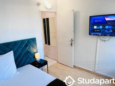 Chambre - 101 m² - 1 pièce