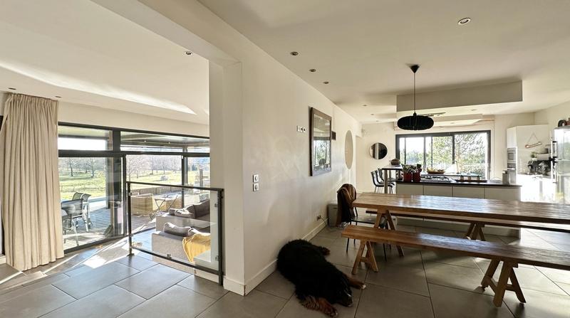 Propriété - 350 m² - 11 pièces