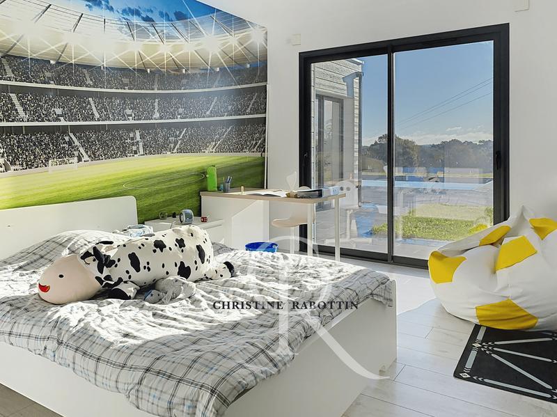 Maison - 277 m² - 5 pièces