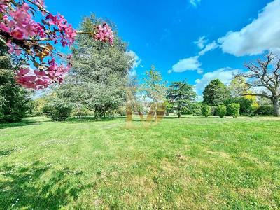 Maison - 250 m² - 10 pièces