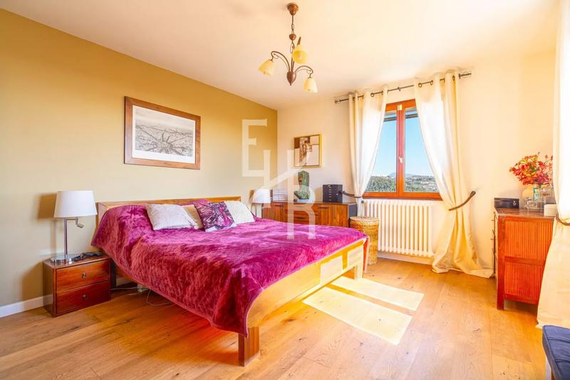 Villa - 173 m² - 7 pièces