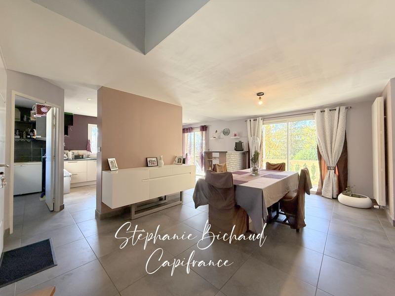 Villa - 205 m² - 6 pièces