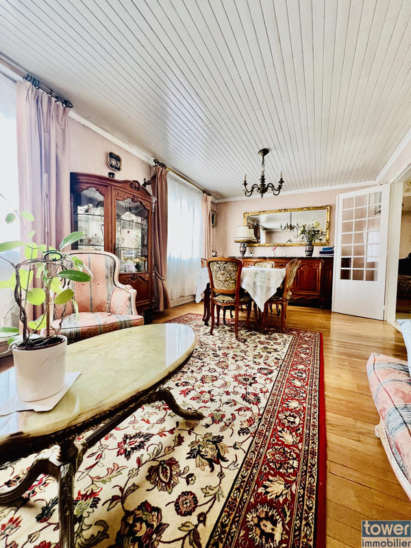 Maison - 95 m² - 5 pièces