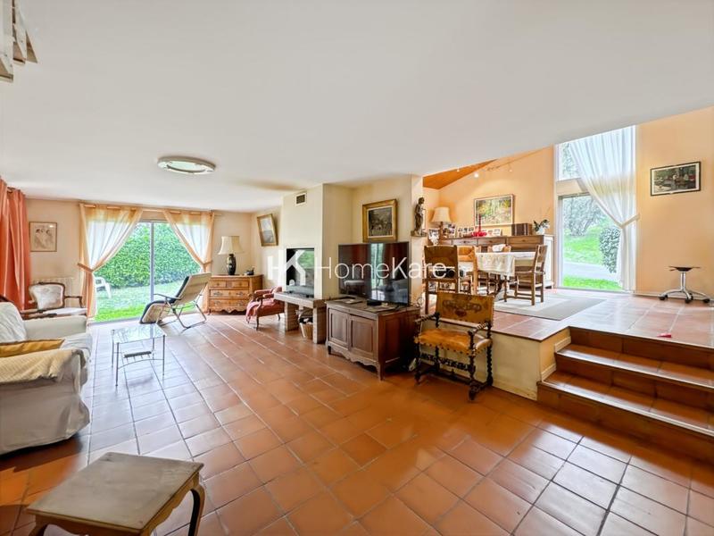 Villa - 163 m² - 6 pièces