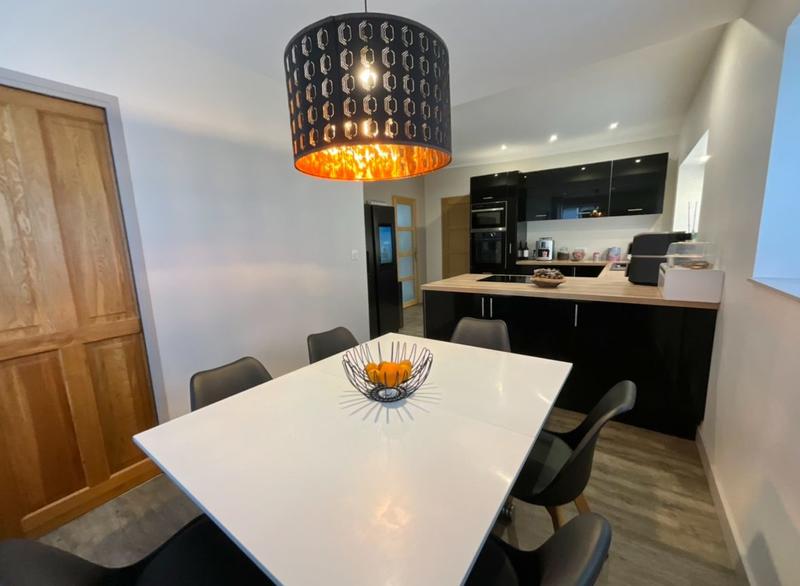 Maison ancienne - 199 m² - 5 pièces