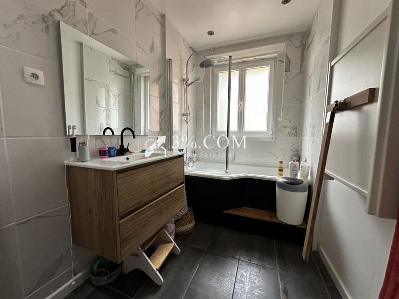 Maison en pierre - 96 m² - 5 pièces