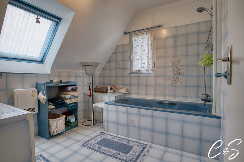 Maison - 135 m² - 6 pièces