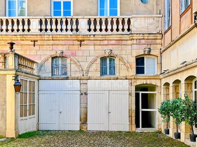 Appartement ancien - 75 m² - 2 pièces