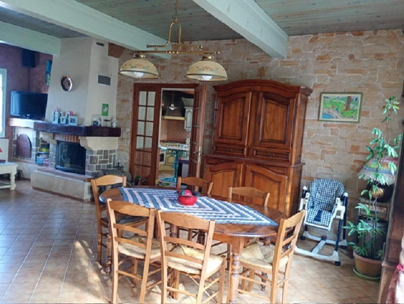 Maison - 347 m² - 18 pièces