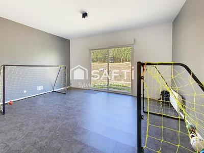 Maison - 135 m² - 4 pièces