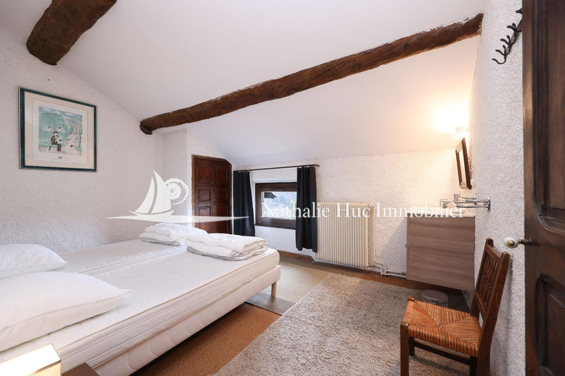 Maison - 210 m² - 8 pièces