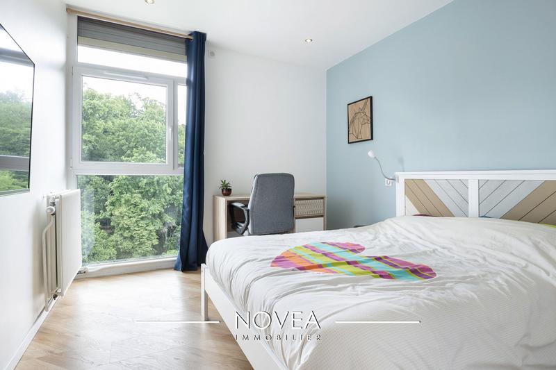 Appartement - 80 m² - 5 pièces