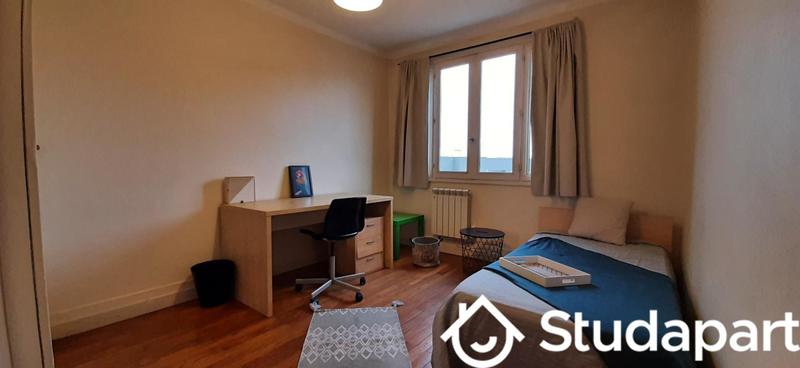 Chambre - 10 m² - 1 pièce