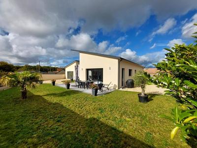 Maison - 142 m² - 4 pièces