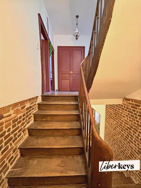 Maison - 238 m² - 6 pièces