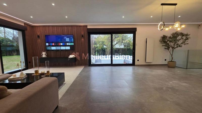 Villa - 170 m² - 6 pièces