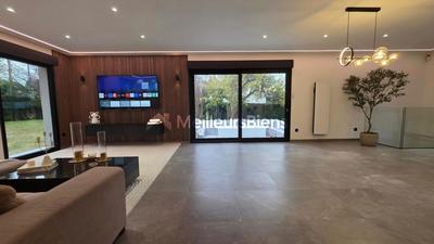 Villa - 170 m² - 6 pièces