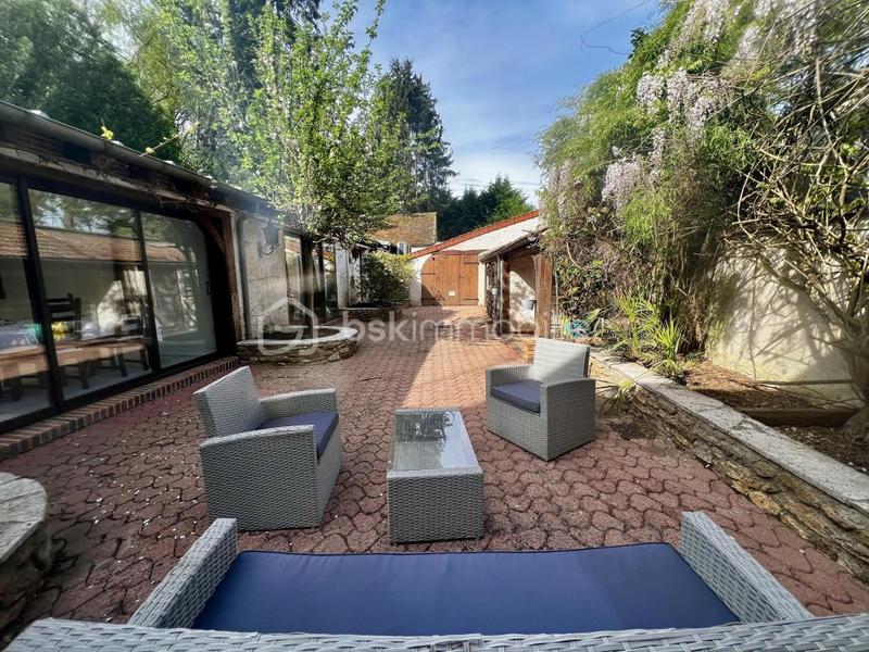 Maison - 266 m² - 6 pièces