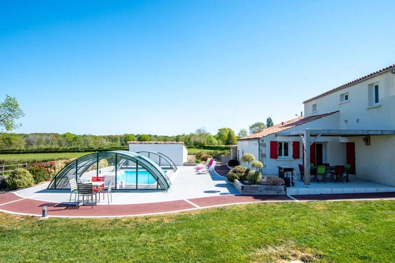 Propriété - 245 m² - 8 pièces