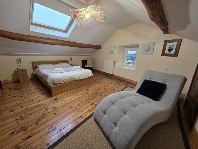 Maison ancienne - 280 m² - 10 pièces