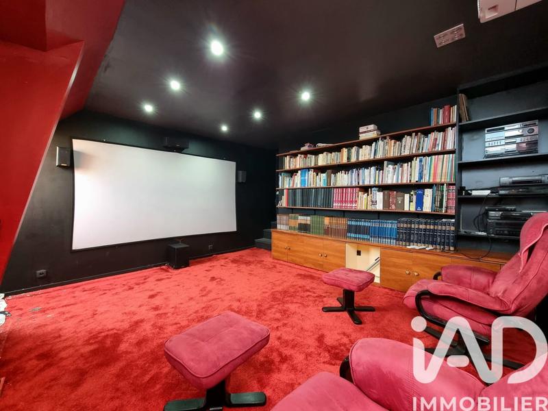 Maison - 249 m² - 9 pièces