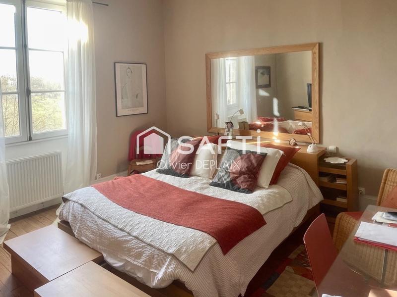 Maison - 500 m² - 9 pièces