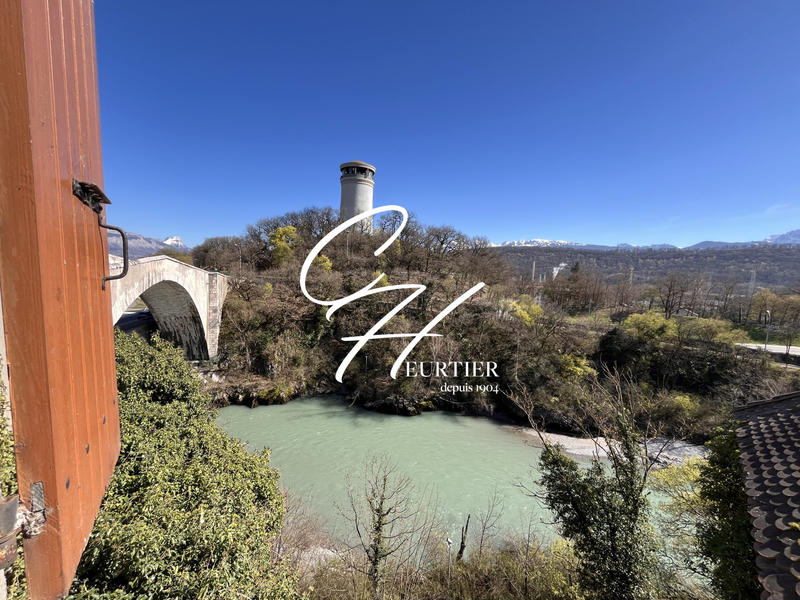 Maison - 101 m² - 6 pièces