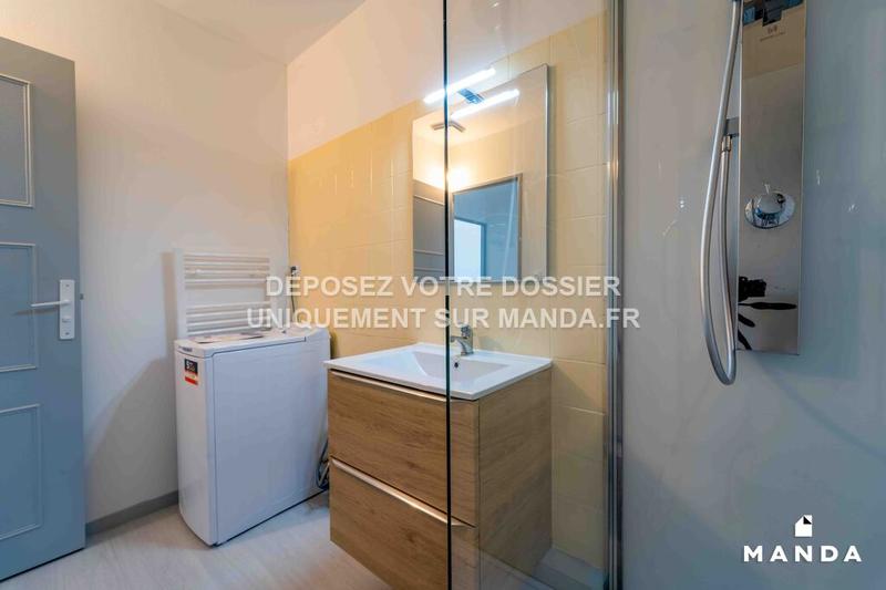 Chambre - 10 m² - 5 pièces