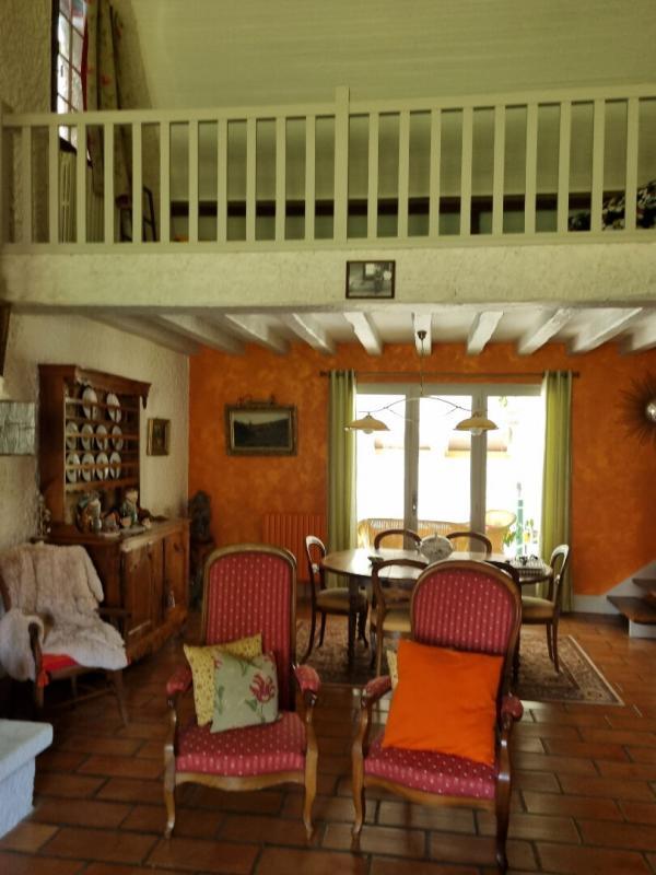 Maison - 270 m² - 10 pièces